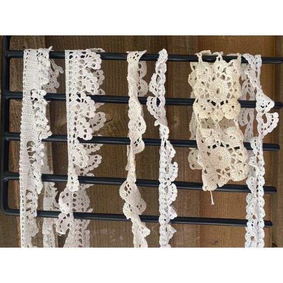 VINTAGE Hand Made LACE TRIM BULK LOT SEWING CRAFT DOLL CLOTHES Edgings Cream Wht - Picture 4 of 16